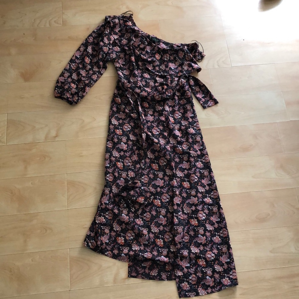 Beautiful top shop flower dress.